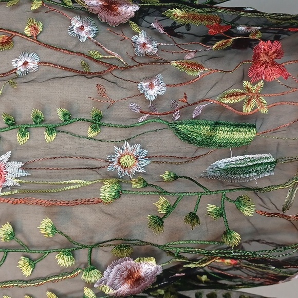 Chris McLaughlin Sheer Embroidered Shrug - Picture 6 of 10